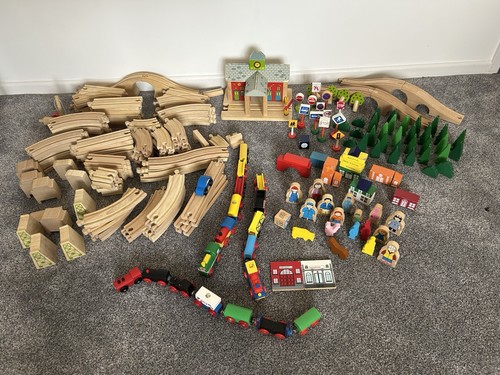 Extensive rail wooden train - extensive,