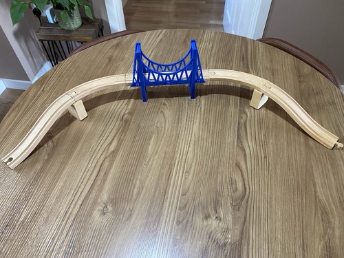 Wooden train track piece - 7,