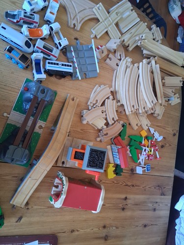 Large bundle wooden train - bundle,