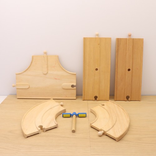 Wooden train track - track, mixed