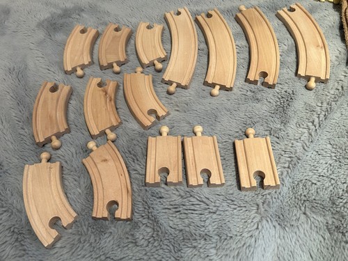 Wooden train tracks set - x,