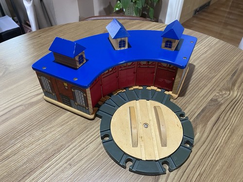 Wooden train track - train, large