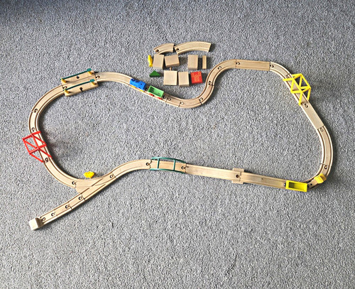 Piece wooden train track - piece,