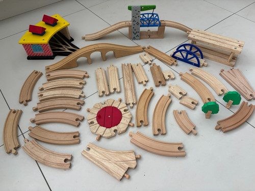 Wooden train track set - set,