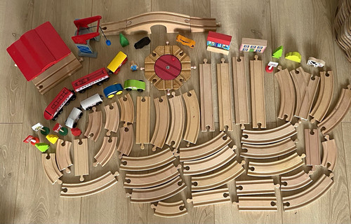 Wooden train track set - track,