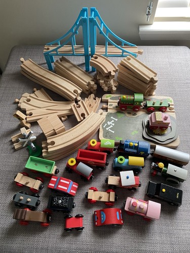 Wooden train tracks - tracks, bundle