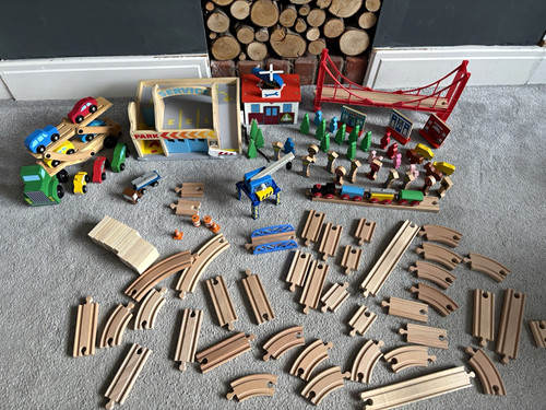 Wooden train track set - track,