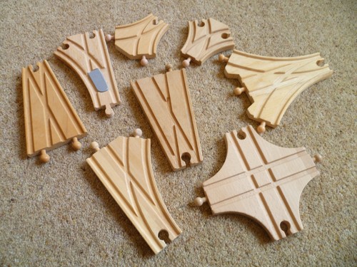 Wooden train track - track, bundle