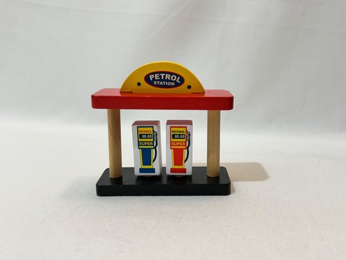 Wooden train track refueling - track,