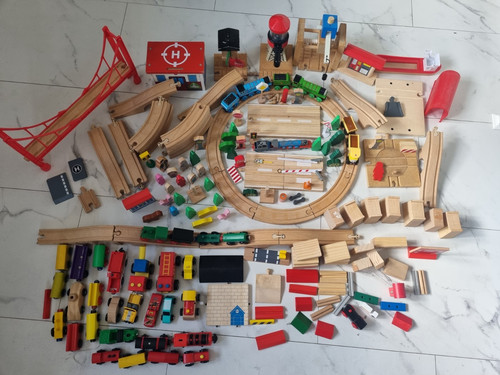 Wooden train set bundle - train,