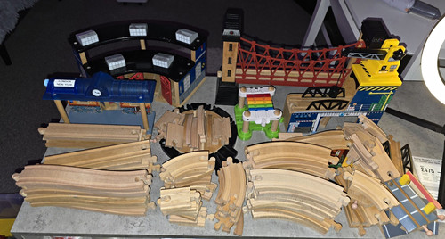 Wooden railway track bundle - track,