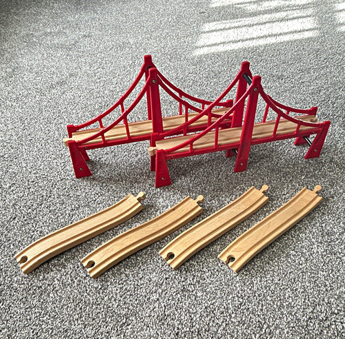 Wooden train track - track, suspension
