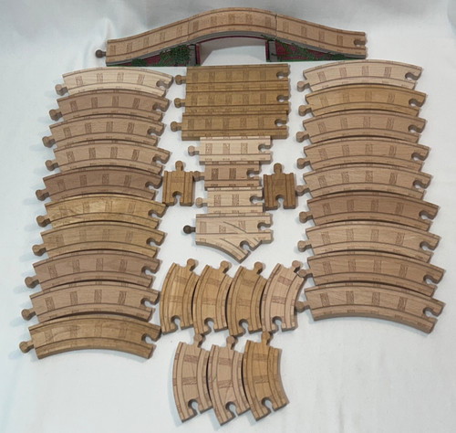 Wooden thomas and friends x35 - thomas,